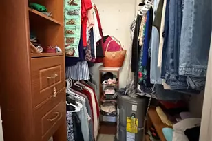 8225 Lake Dr, Doral, FL 33166 - Photo 16