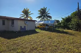 281 NE 45th St, Deerfield Beach, FL 33064 - Photo 10