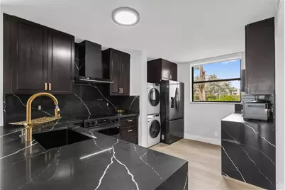 118 Lake Emerald Drive, Oakland Park, FL 33309 - Photo 8