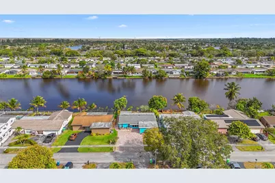 11831 NW 31st Place, Sunrise, FL 33323 - Photo 8