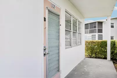 125 Oakridge J #125, Deerfield Beach, FL 33442 - Photo 6