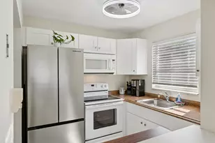 125 Oakridge J, Deerfield Beach, FL 33442 - Photo 10