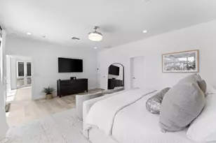 2636 Grace Dr, Fort Lauderdale, FL 33316 - Photo 14