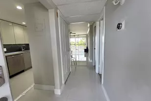 112 Royal Pk Dr, Oakland Park, FL 33309 - Photo 4