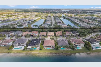 8840 Watercrest Circle, Parkland, FL 33076 - Photo 12