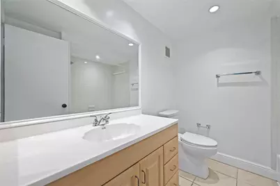 140 Lakeview Drive #103, Weston, FL 33326 - Photo 24