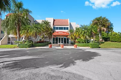140 Lakeview Drive #103, Weston, FL 33326 - Photo 1