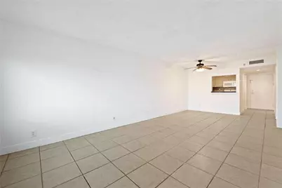 140 Lakeview Drive #103, Weston, FL 33326 - Photo 10