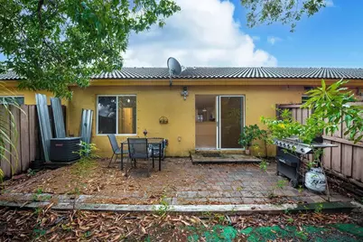 401 NE 1st Court, Hallandale Beach, FL 33009 - Photo 12