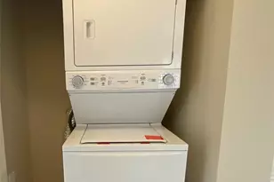 9517 Fontainebleau Blvd, Miami, FL 33172 - Photo 4