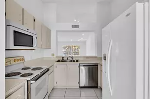 7663 Trent Dr, Tamarac, FL 33321 - Photo 8