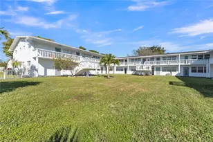 176 Westbury J, Deerfield Beach, FL 33442 - Photo 2