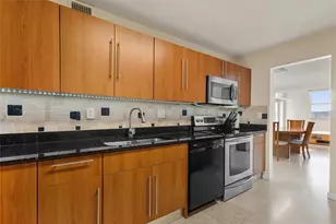 3001 S Ocean Dr, Hollywood, FL 33019 - Photo 22