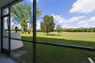 9611 N Hollybrook Lake Dr, Pembroke Pines, FL 33025 - Photo 16