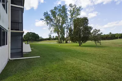 9611 N Hollybrook Lake Drive #101, Pembroke Pines, FL 33025 - Photo 18