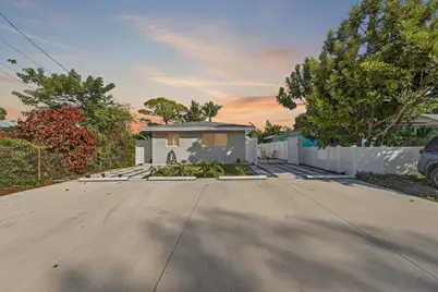 883 NE 33rd Street, Oakland Park, FL 33334 - Photo 16