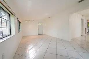 2064 E Carol Cir, West Palm Beach, FL 33415 - Photo 4