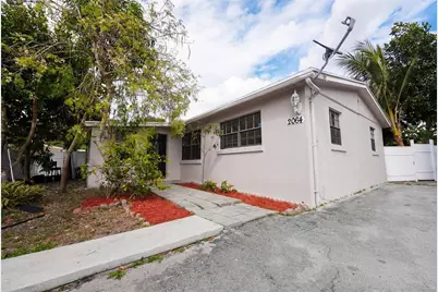 2064 E Carol Circle, West Palm Beach, FL 33415 - Photo 18