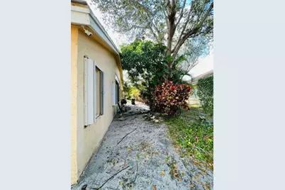 244 Caribe Court, Greenacres, FL 33413 - Photo 22