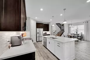 7900 NW 79th Terrace, Tamarac, FL 33321 - Photo 4