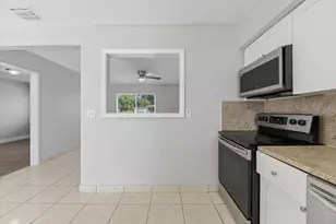 18000 NW 6th Ct, Miami, FL 33169 - Photo 12