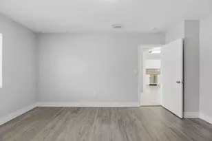 18000 NW 6th Ct, Miami, FL 33169 - Photo 14