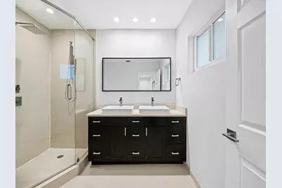 242 Lombardy Avenue, Fort Lauderdale, FL 33308 - Photo 12