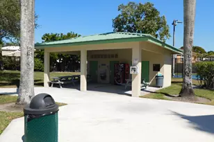 2545 Camelot Ct, Hollywood, FL 33026 - Photo 40