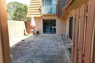 2545 Camelot Ct, Hollywood, FL 33026 - Photo 10