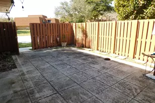 2545 Camelot Ct, Hollywood, FL 33026 - Photo 12