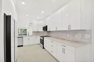 10664 Royal Caribbean Cir, Boynton Beach, FL 33437 - Photo 10