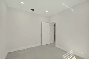 10664 Royal Caribbean Cir, Boynton Beach, FL 33437 - Photo 22