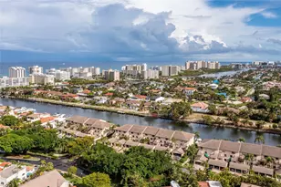270 Captains Walk, Delray Beach, FL 33483 - Photo 2