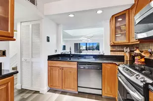 270 Captains Walk, Delray Beach, FL 33483 - Photo 14