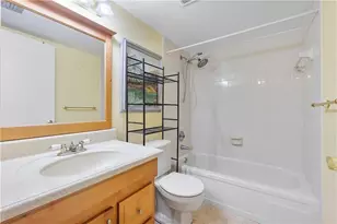 7210 Lake Cir Dr, Margate, FL 33063 - Photo 14