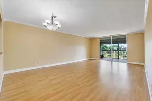 7210 Lake Cir Dr, Margate, FL 33063 - Photo 4