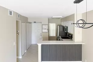 2228 N Cypress Bend Dr, Pompano Beach, FL 33069 - Photo 8