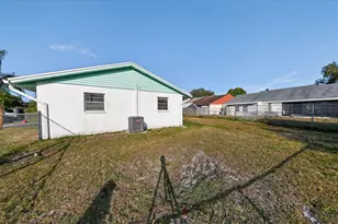 5669 S 35th Ct, Greenacres, FL 33463 - Photo 8