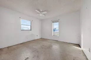 5669 S 35th Ct, Greenacres, FL 33463 - Photo 12