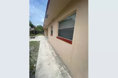 7931 SW 10th Street, North Lauderdale, FL 33068 - Photo 6