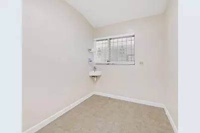 1130 Bayview Drive, Fort Lauderdale, FL 33304 - Photo 32
