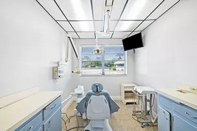 1130 Bayview Drive, Fort Lauderdale, FL 33304 - Photo 18