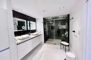 20191 E Country Club Dr, Aventura, FL 33180 - Photo 16