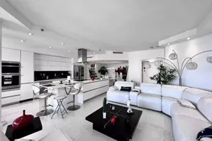 20191 E Country Club Dr, Aventura, FL 33180 - Photo 2