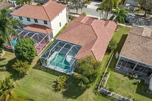 4042 Pinewood Ln, Weston, FL 33331 - Photo 4