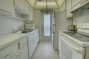 1117 Lake Terrace, Boynton Beach, FL 33426 - Photo 4