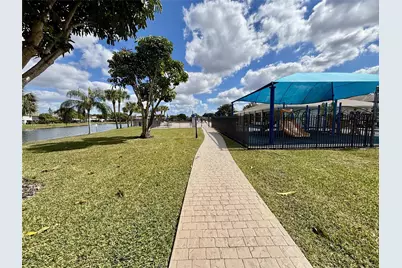 334 NW 103rd Terrace #334, Pembroke Pines, FL 33026 - Photo 34