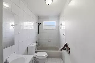 4925 E 9th Ct, Hialeah, FL 33013 - Photo 16