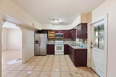 4925 E 9th Court, Hialeah, FL 33013 - Photo 2