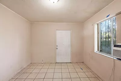 4925 E 9th Court, Hialeah, FL 33013 - Photo 18